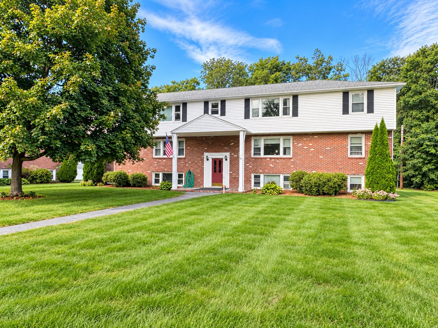 91 Elm St, Uxbridge, Massachusetts 3106