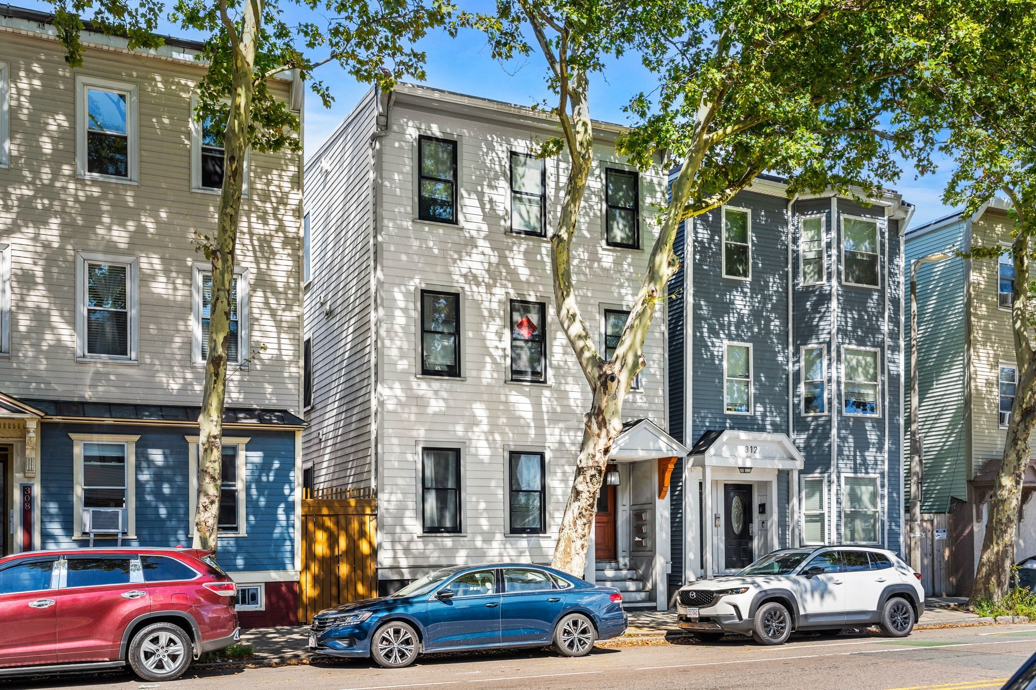 310 Chelsea St, Boston, Massachusetts 02128
