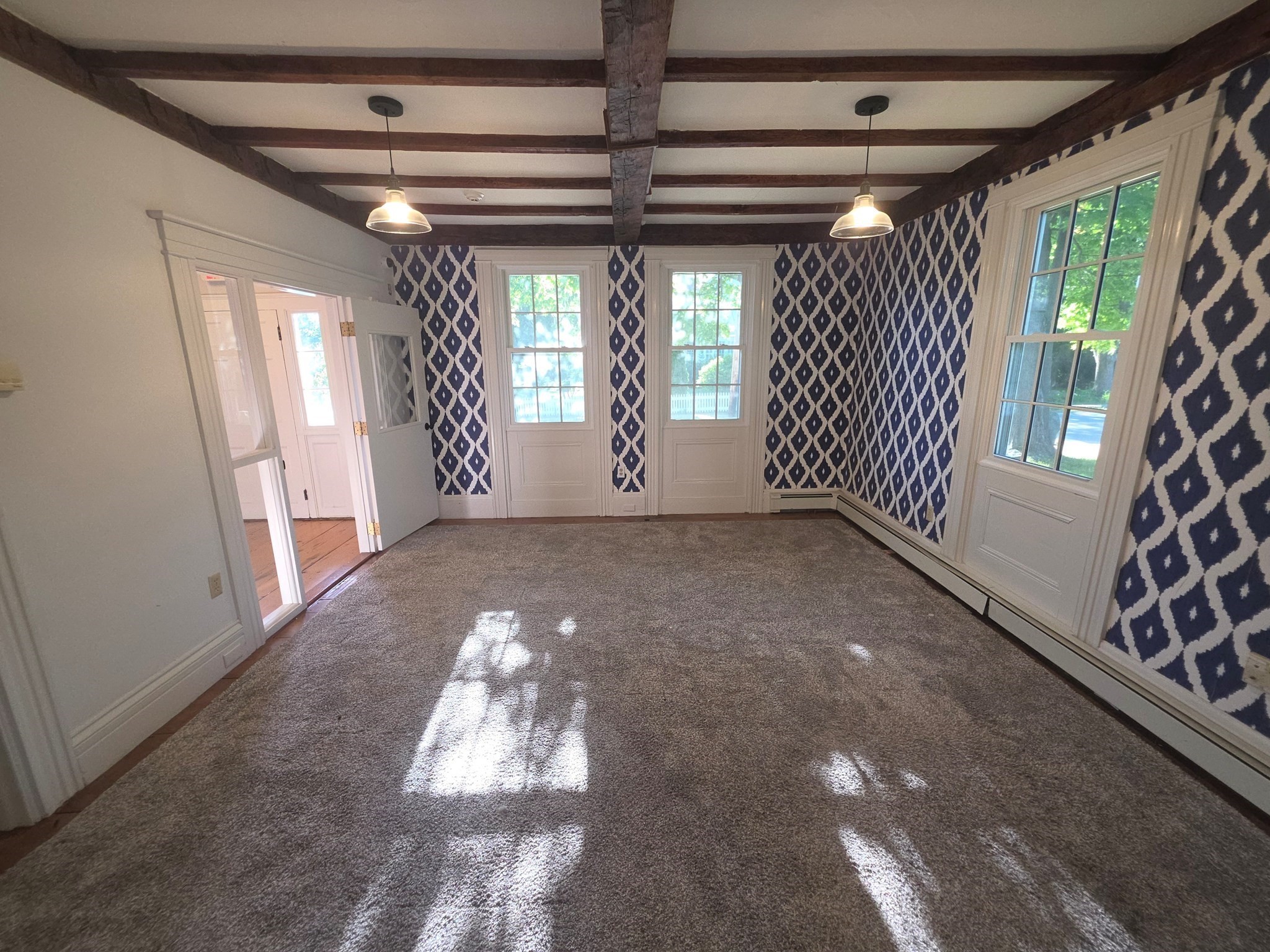 8 Hollis St, Groton, Massachusetts 01450