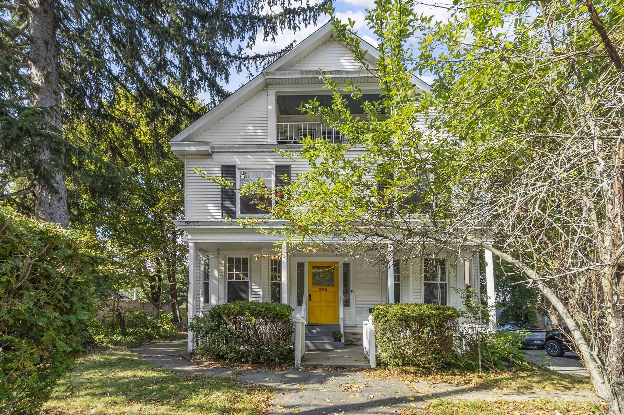 305 Nesmith St, Lowell, Massachusetts 01852