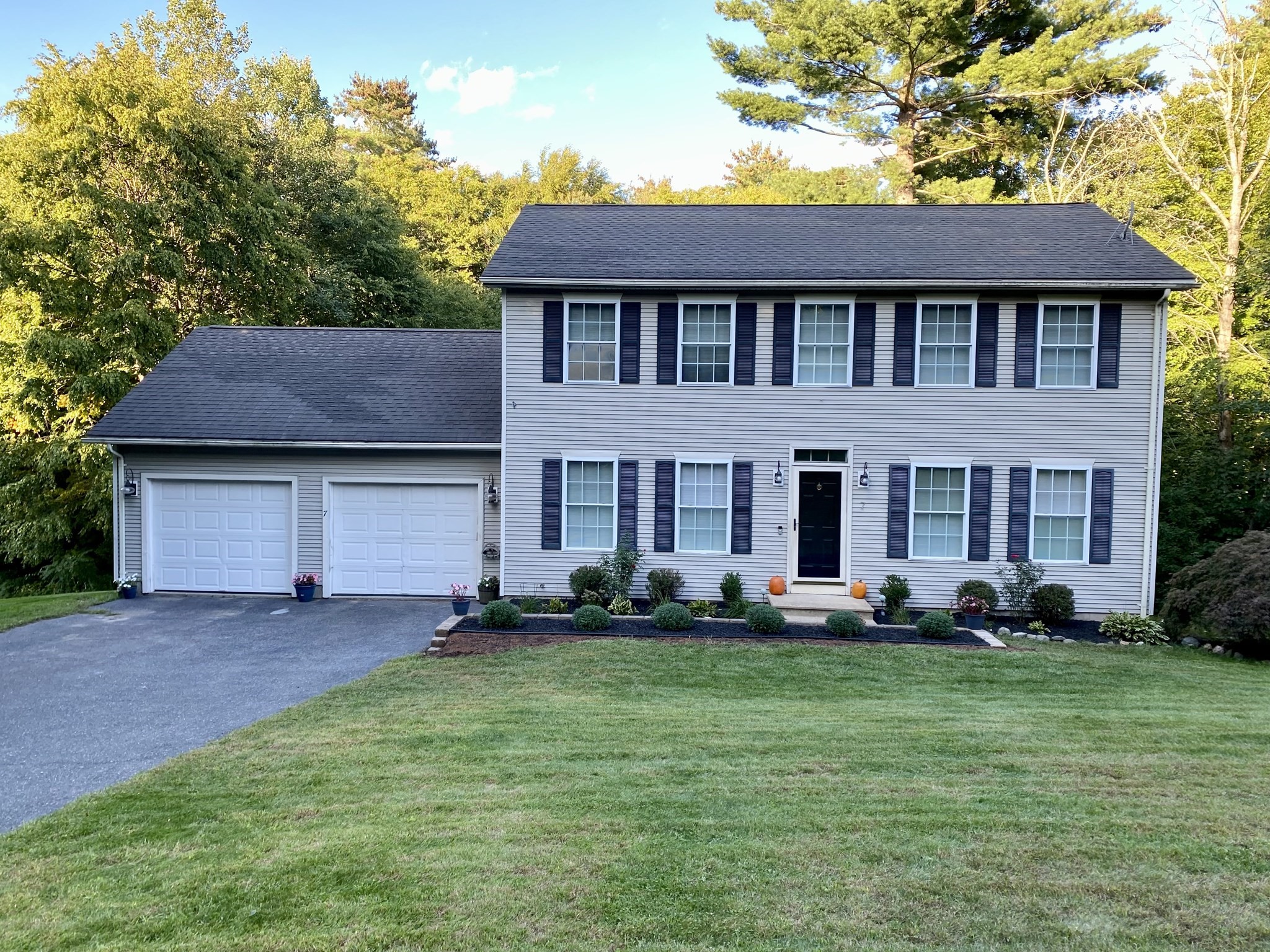 7 Hemlock Hollow, Belchertown, Massachusetts 01007