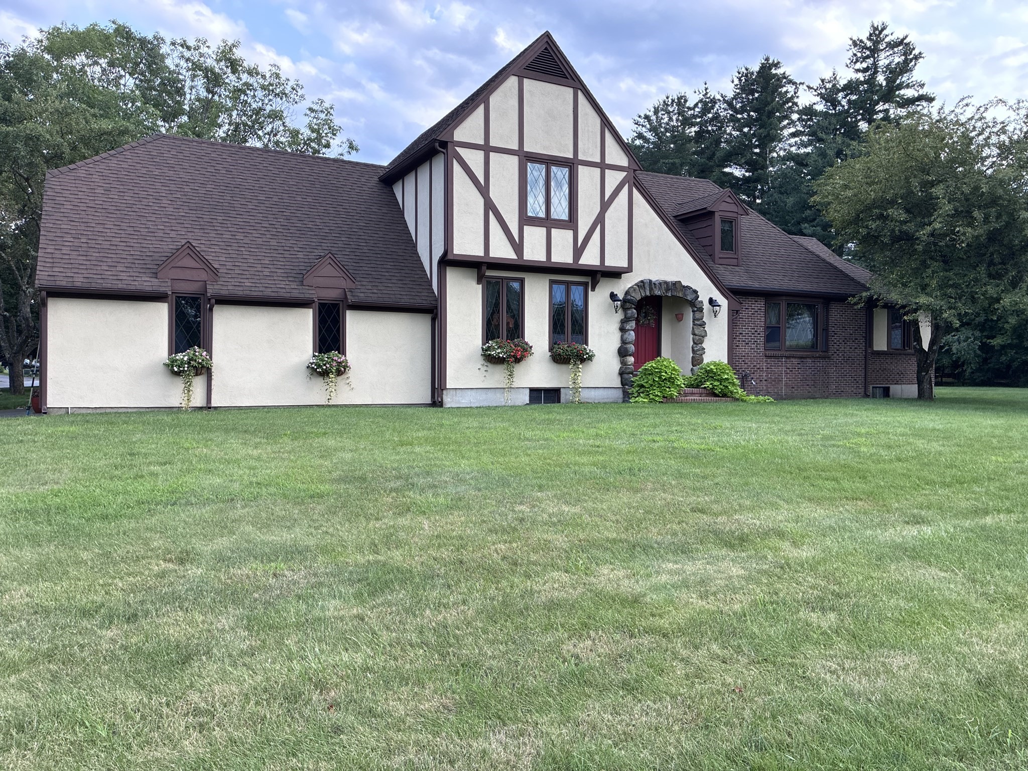 6 Old Homestead Road, Methuen, Massachusetts 01844
