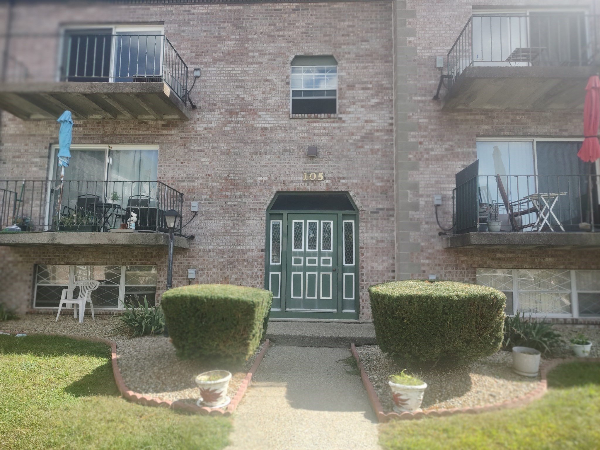 105 Oak Lane, Brockton, Massachusetts 02301