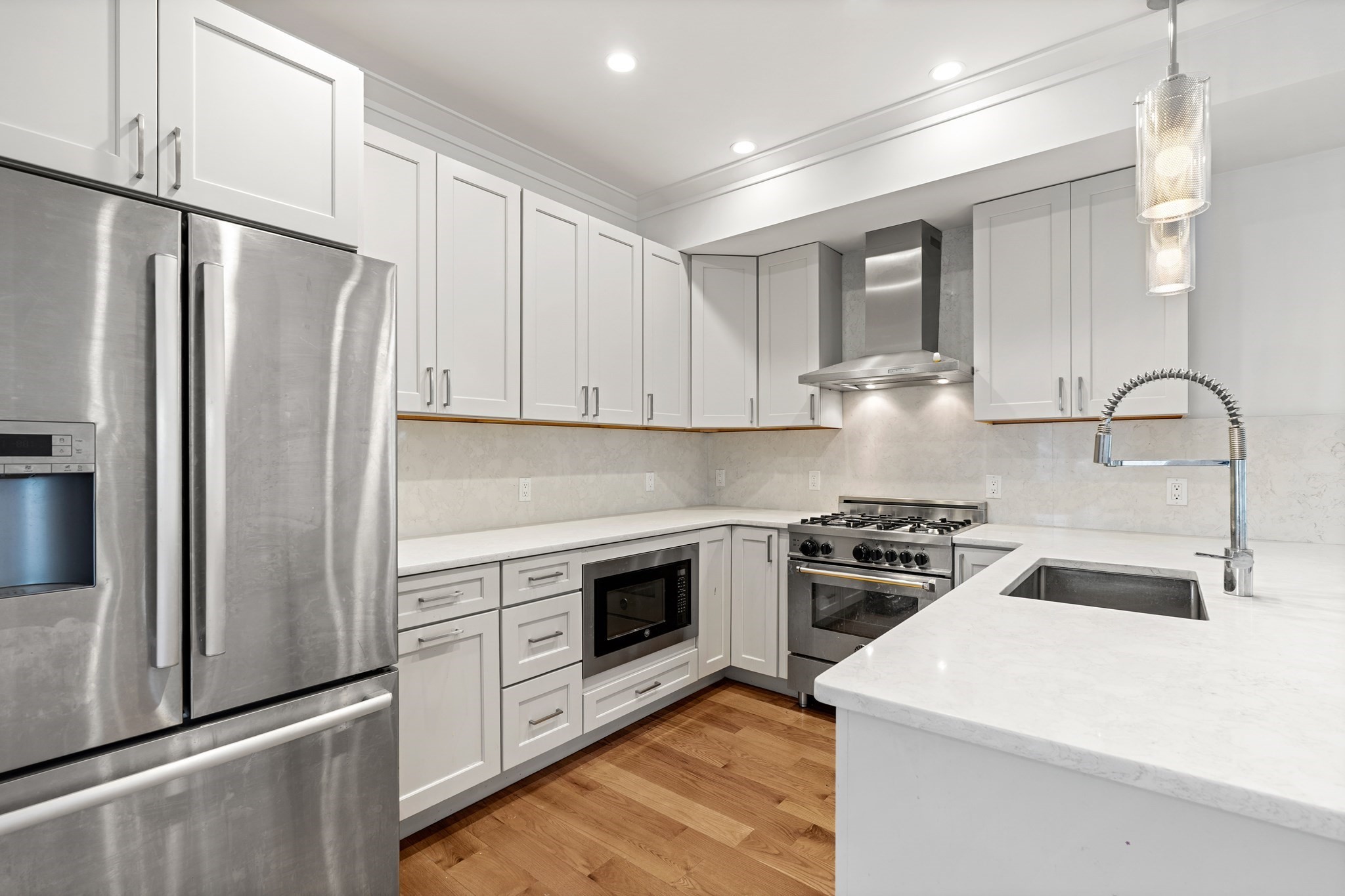 17 Vinton St, Boston, Massachusetts 3526