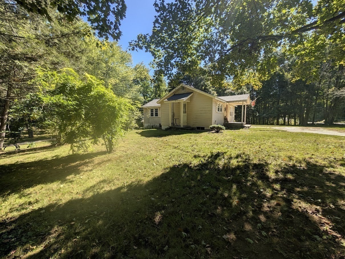 93 Richardson Corner Rd, Charlton, Massachusetts 1430
