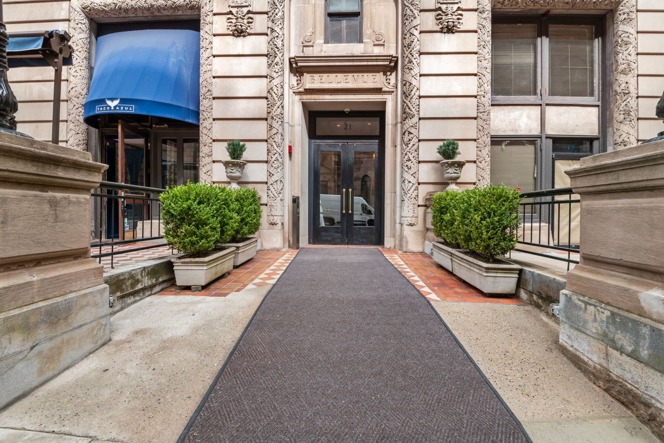 21 Beacon Street, Boston, Massachusetts 02108