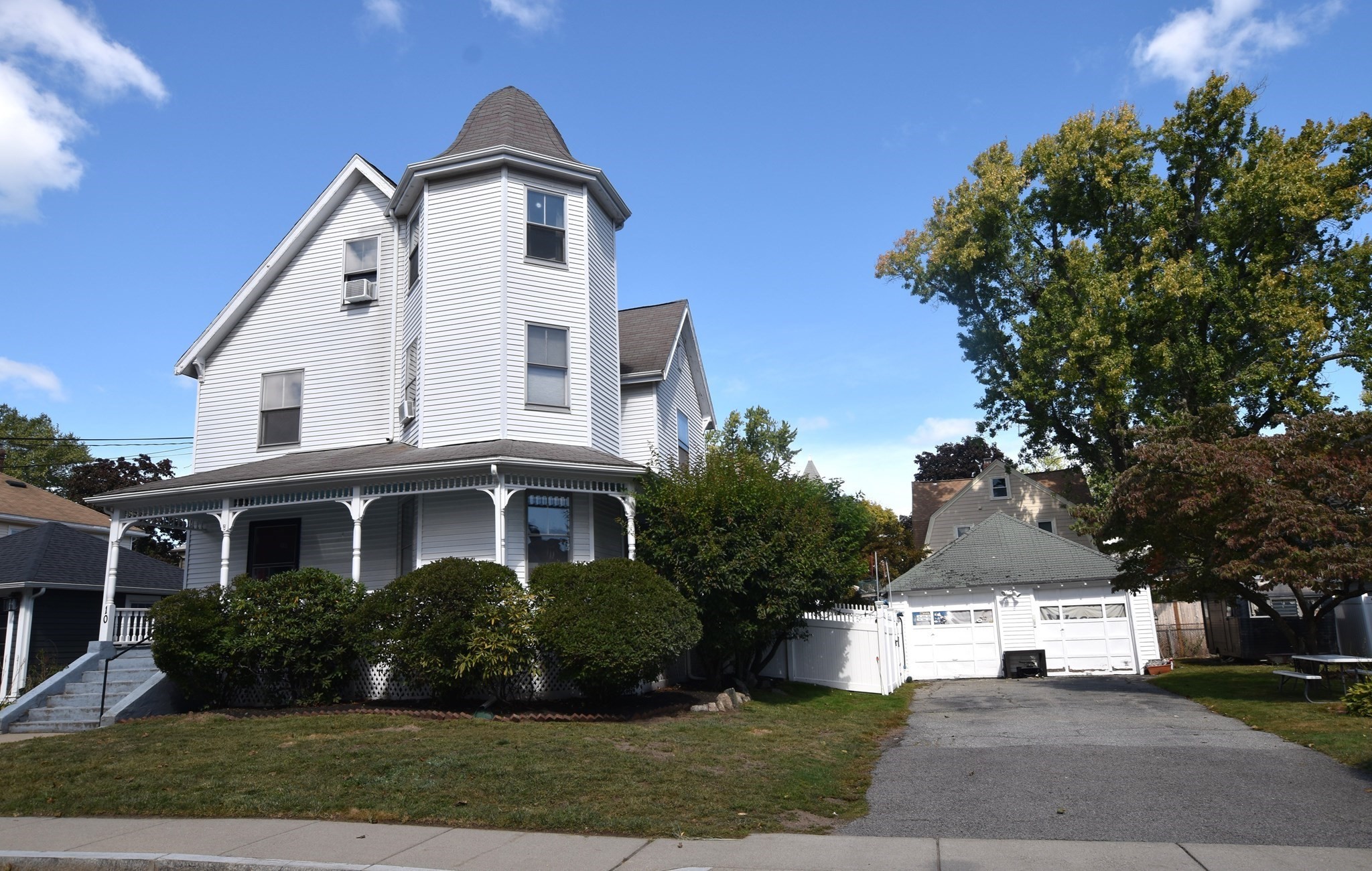 10 Holly St, Watertown, Massachusetts 3229