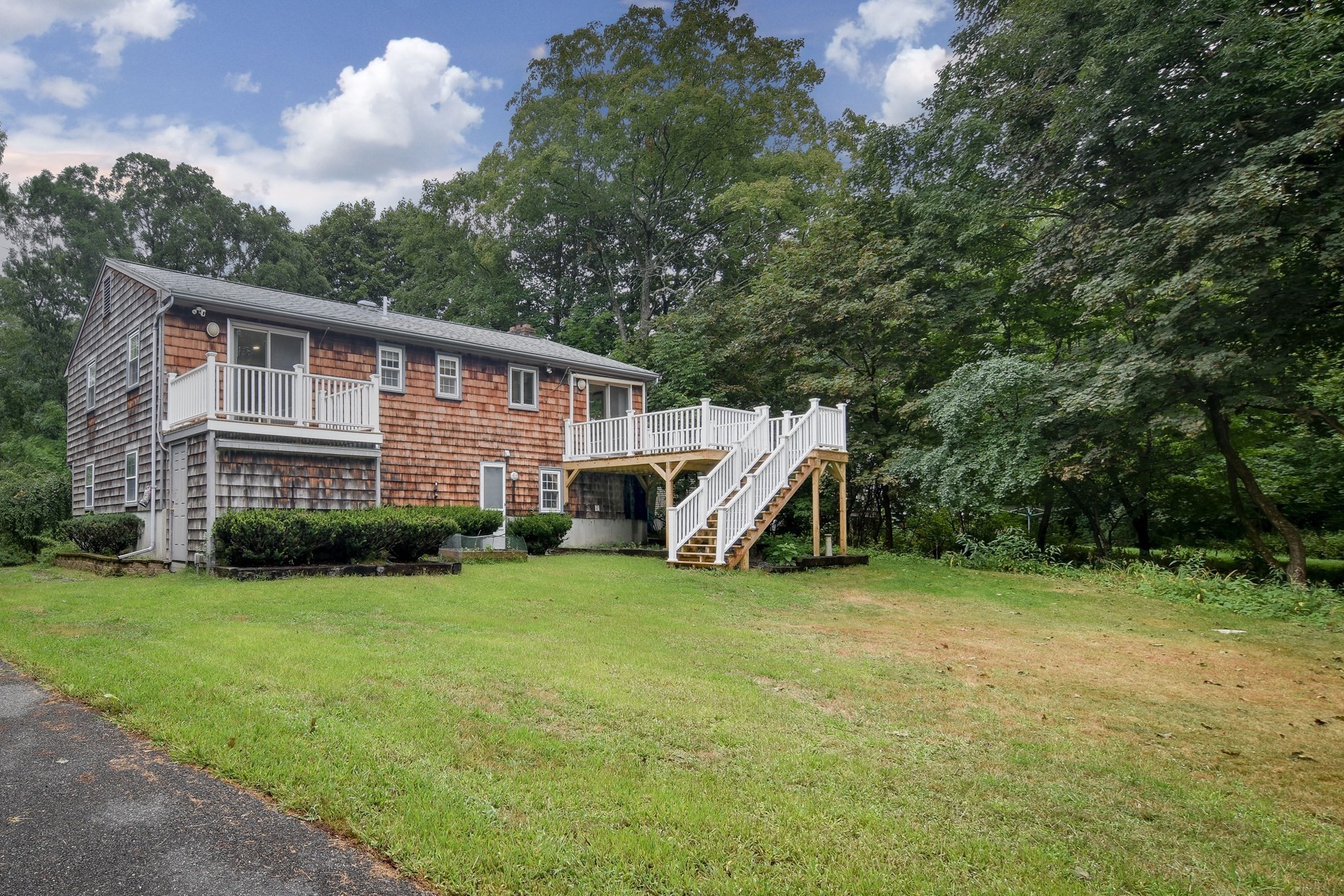 27 Woodland St, Natick, Massachusetts 01760