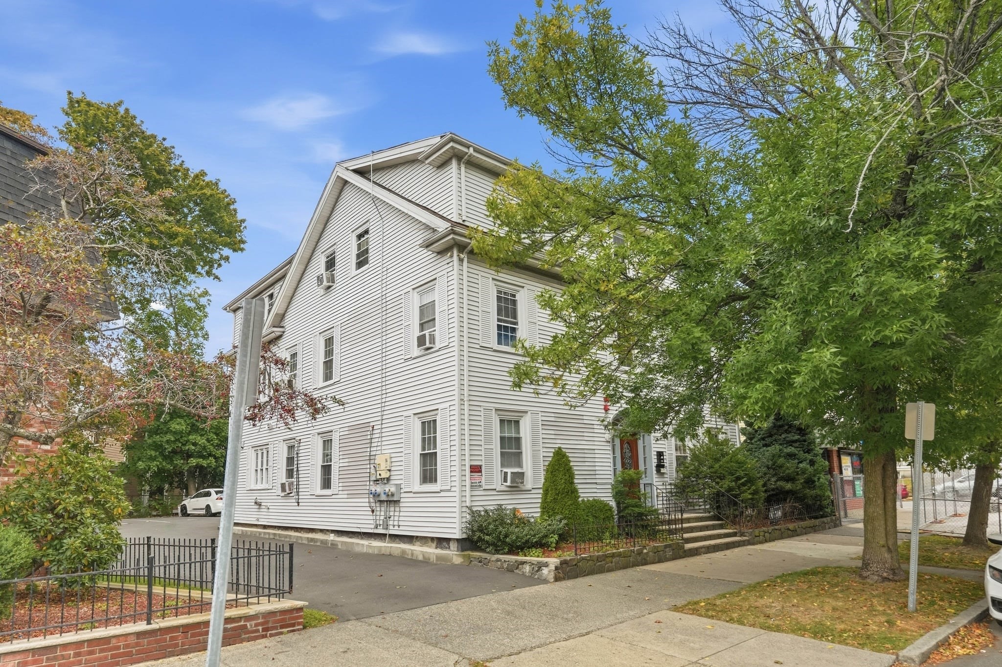 47 Broad St, Lynn, Massachusetts 5022