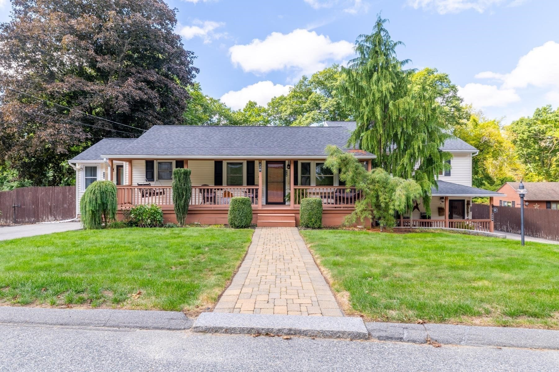 22 John F Kennedy Dr, Millbury, Massachusetts 01527