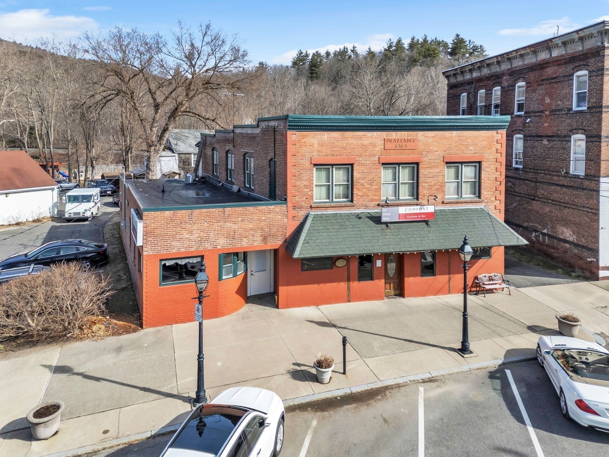 2-4 Main St, Huntington, Massachusetts 01050