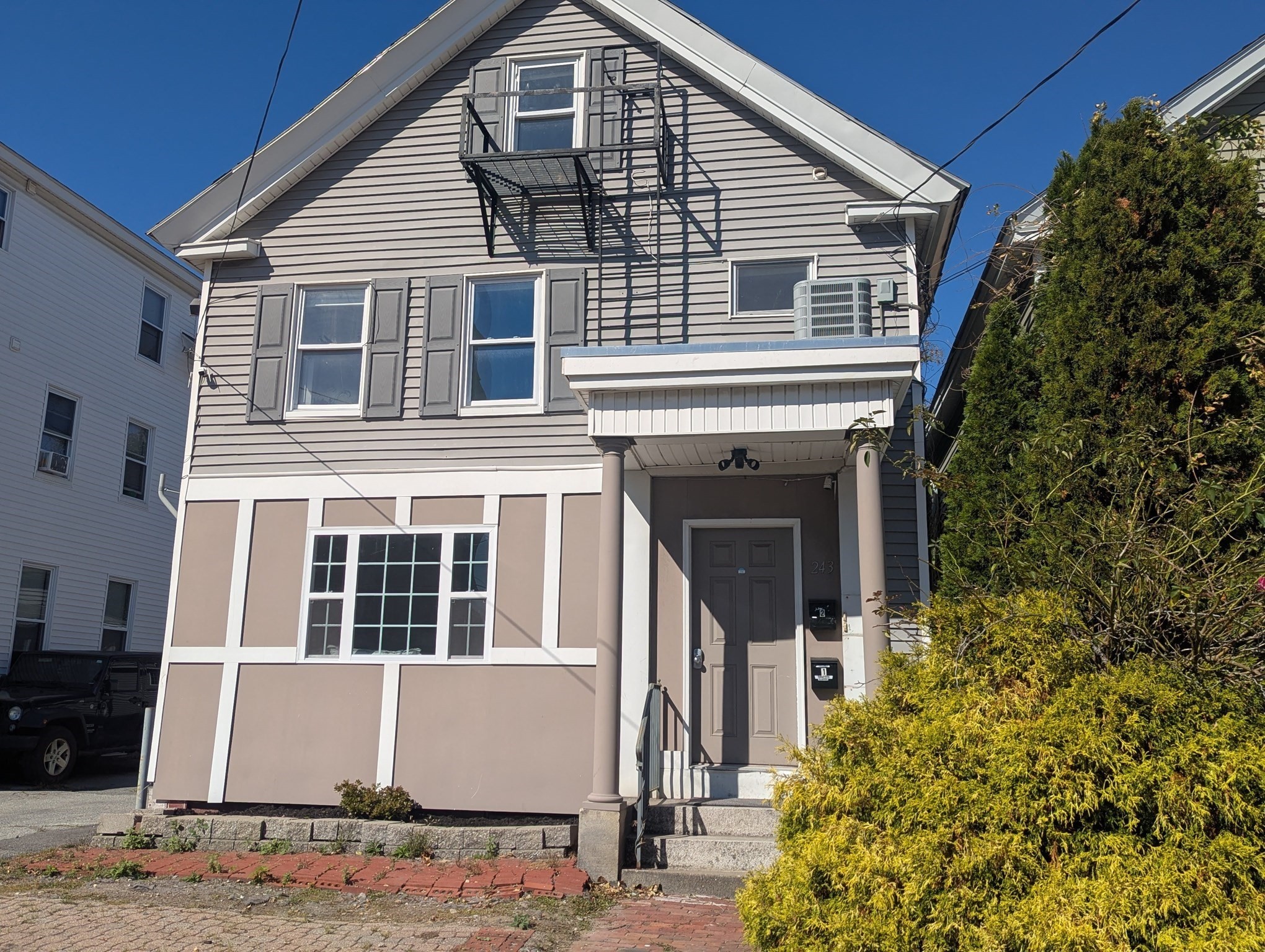 243 Appleton St, Lowell, Massachusetts 01852