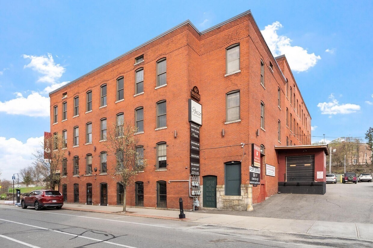 65 Water St, Worcester, Massachusetts 5016