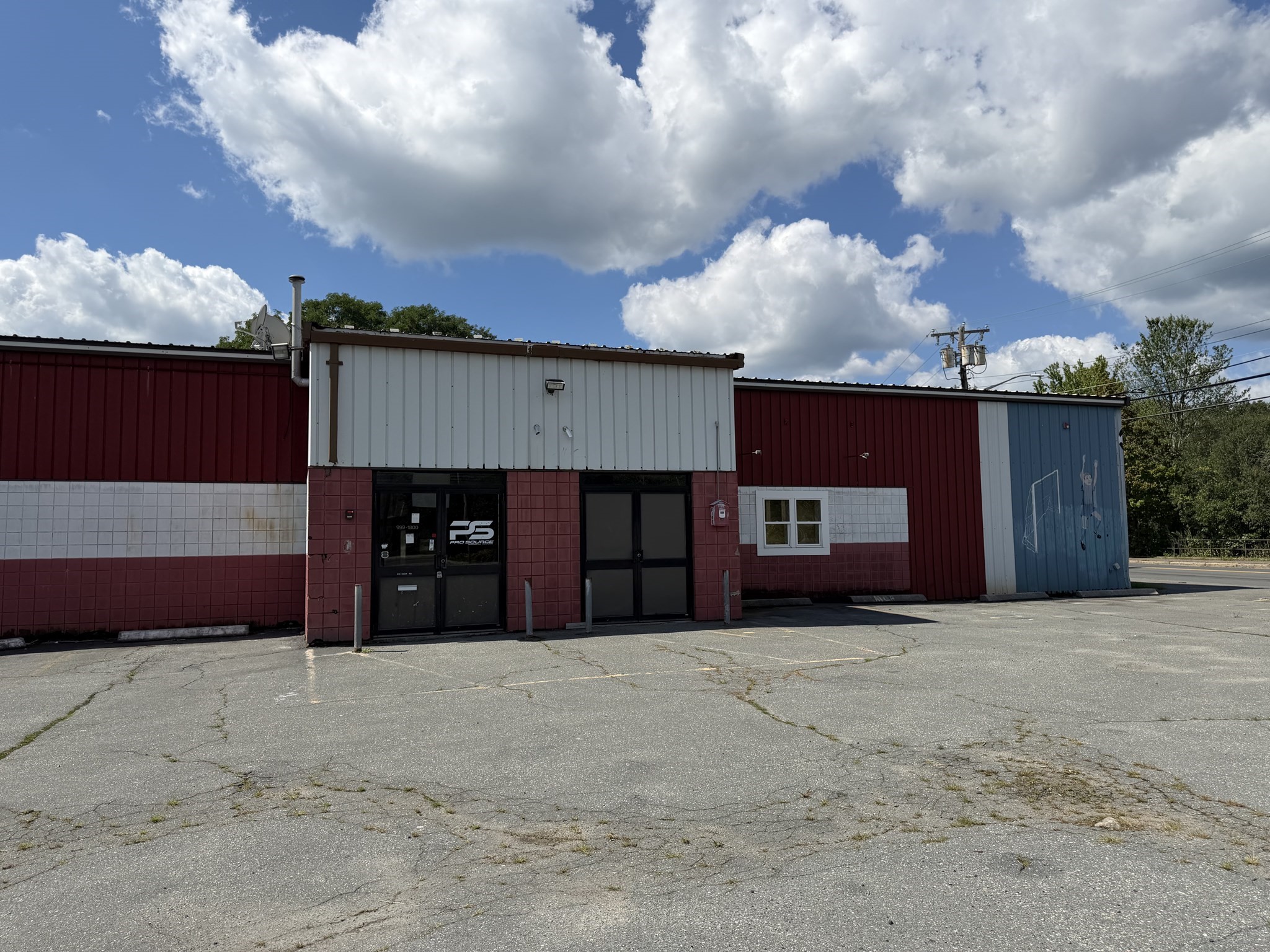 424 Nash Rd, New Bedford, Massachusetts 02746