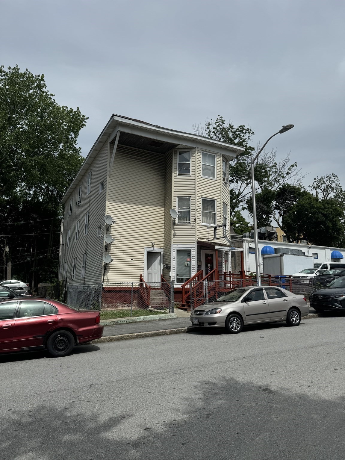 6 Piedmont St, Worcester, Massachusetts 1118