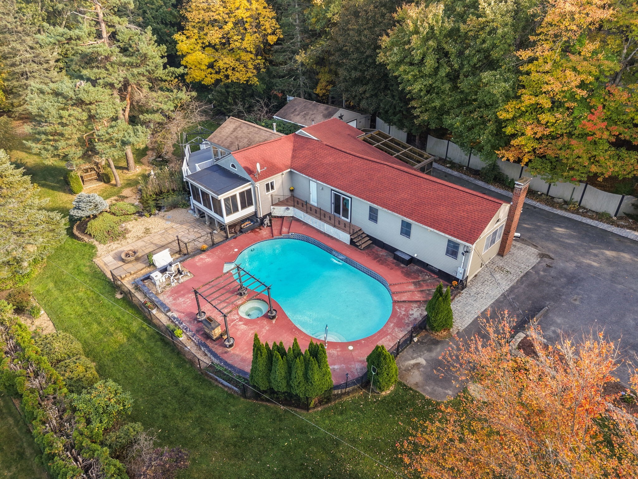 126 Brattle St, Holden, Massachusetts 2012