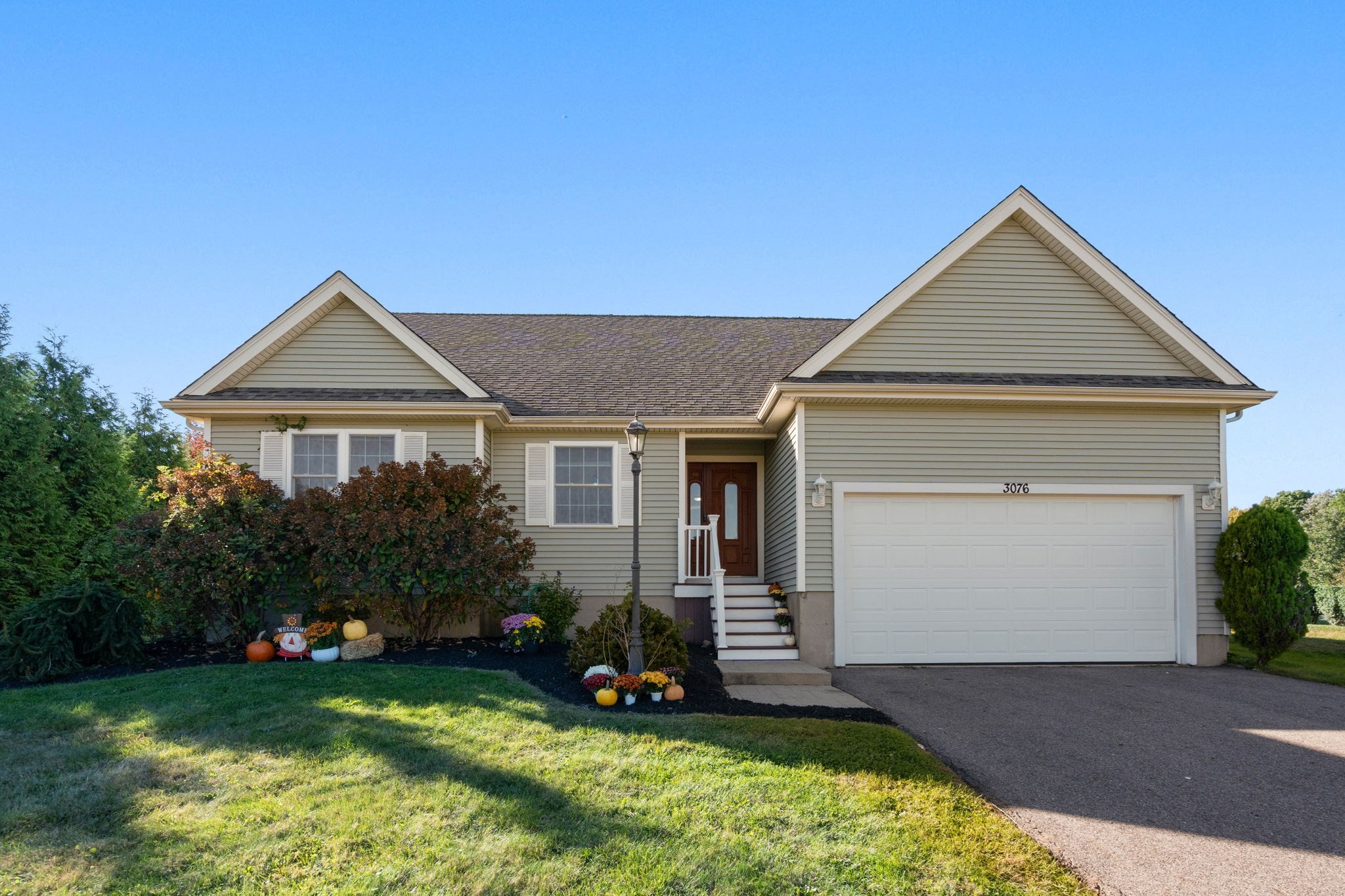 3076 Hunters Hill Dr, Dighton, Massachusetts 02715