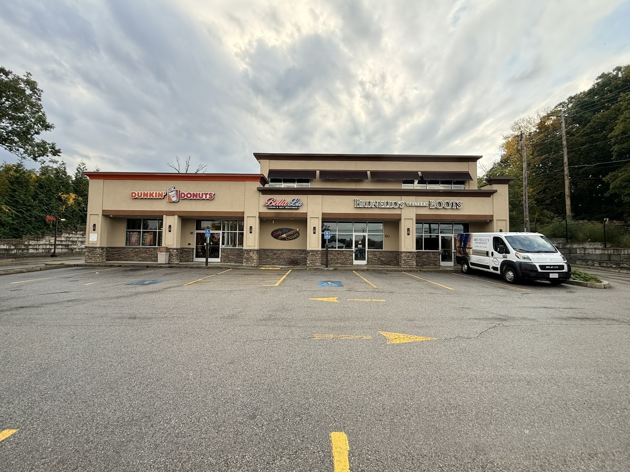 170 Thompson, Webster, Massachusetts 01570