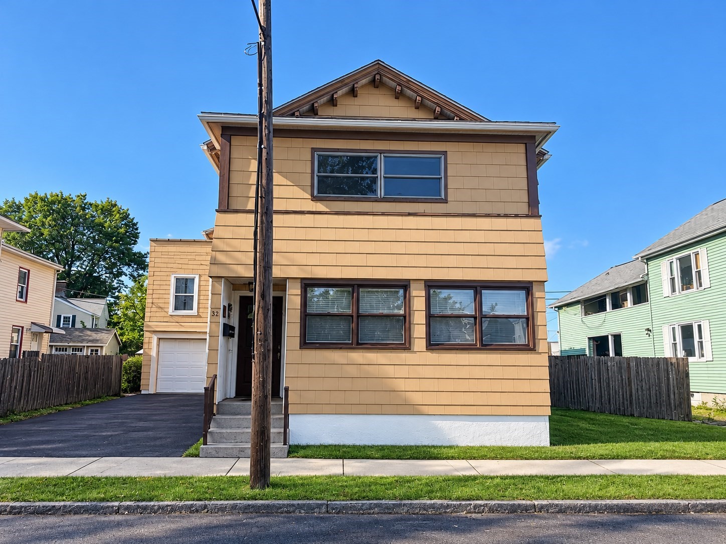 30 Fremont St, Springfield, Massachusetts 2352