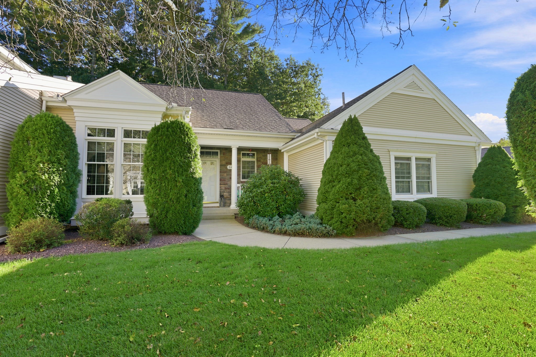 54 High Pine Cir, Wilbraham, Massachusetts 1776