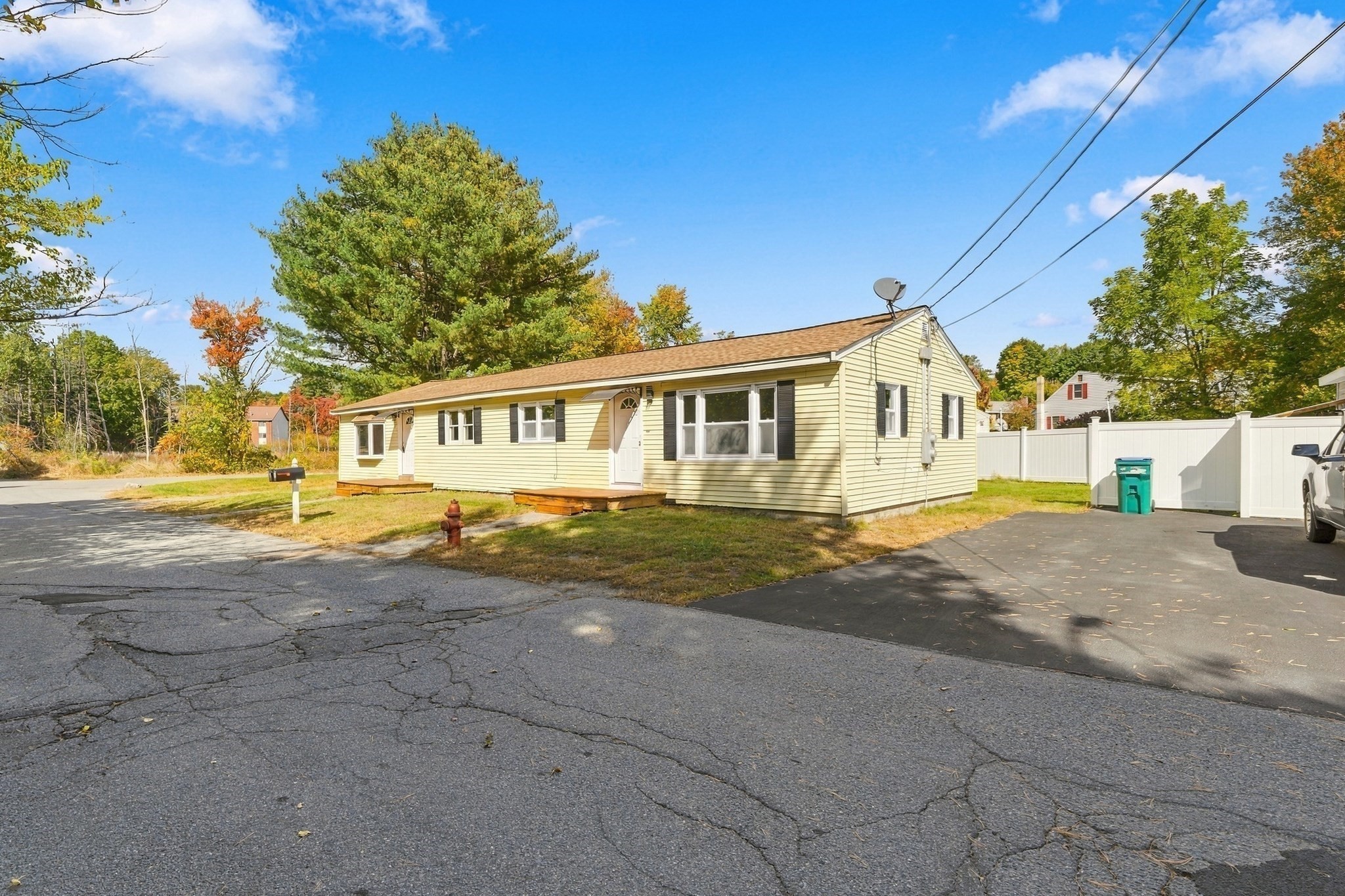 31-37 Monarch St, Lowell, Massachusetts 01854
