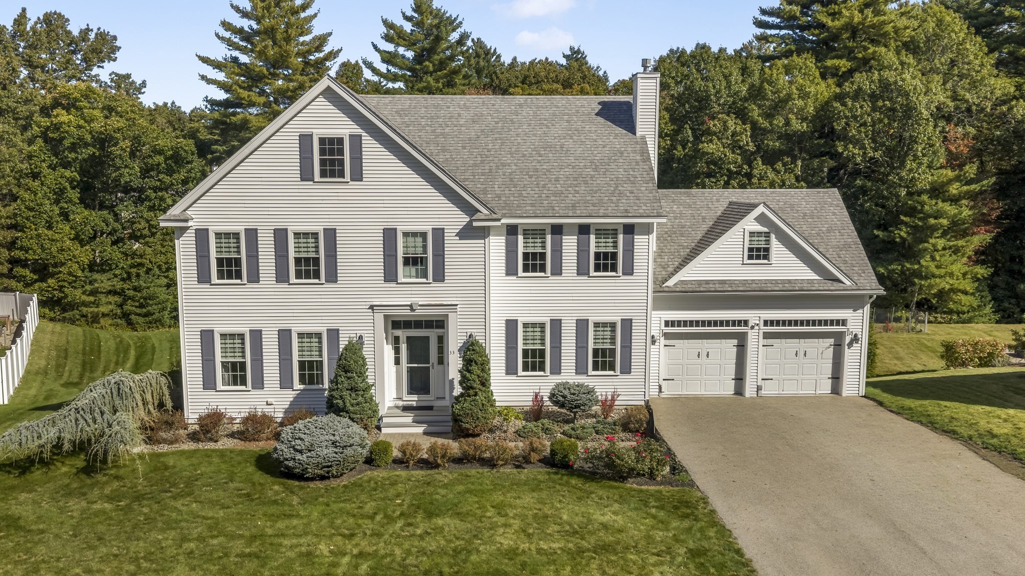 33 Oak Ledge Cir, Rowley, Massachusetts 01969