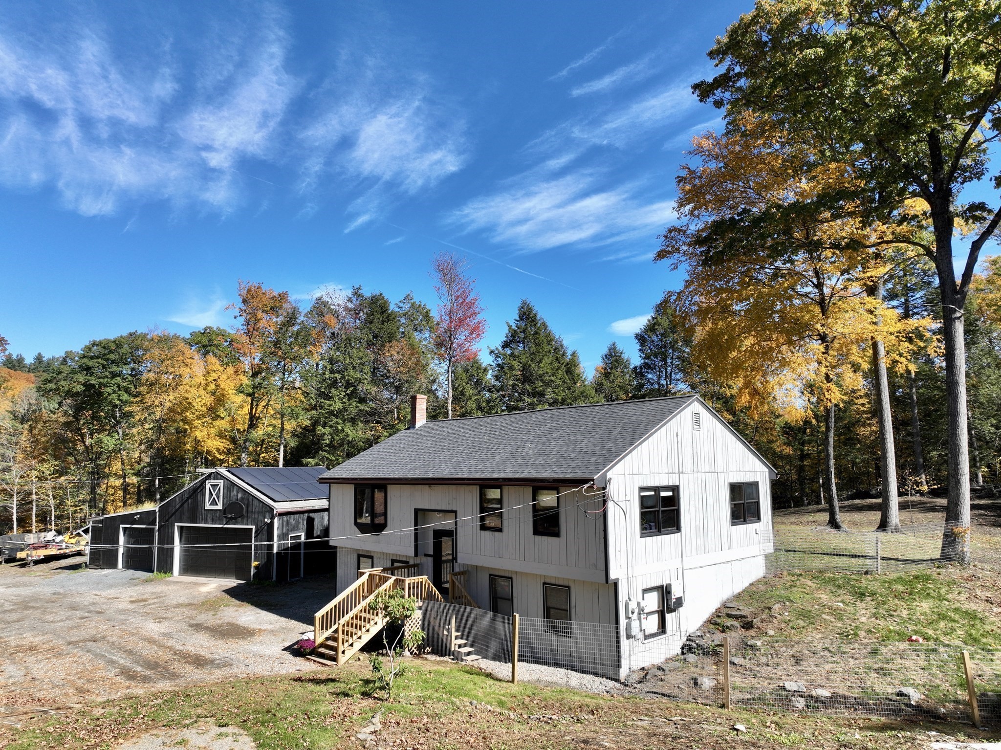 425 N County Rd, Leyden, Massachusetts 01337