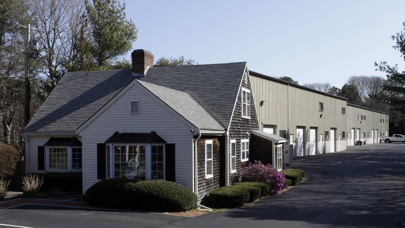 1112 Main St, Barnstable, Massachusetts 1566
