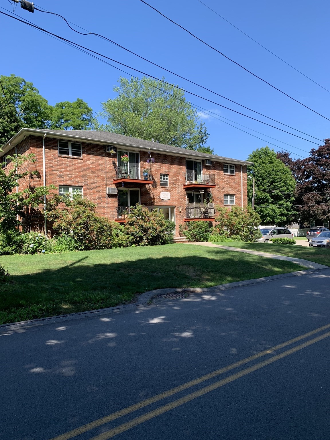 70 Madison, Amesbury, Massachusetts 01913
