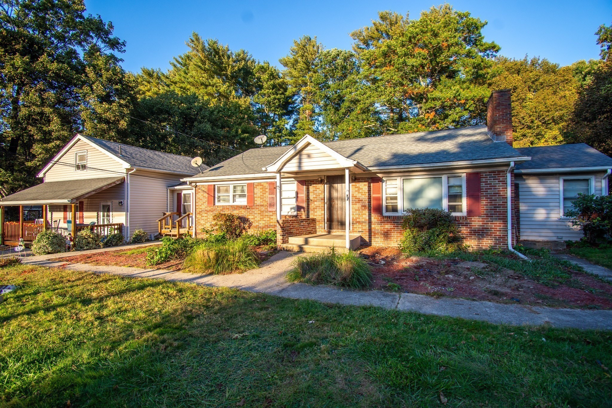 92 Worcester Rd, Webster, Massachusetts 01657