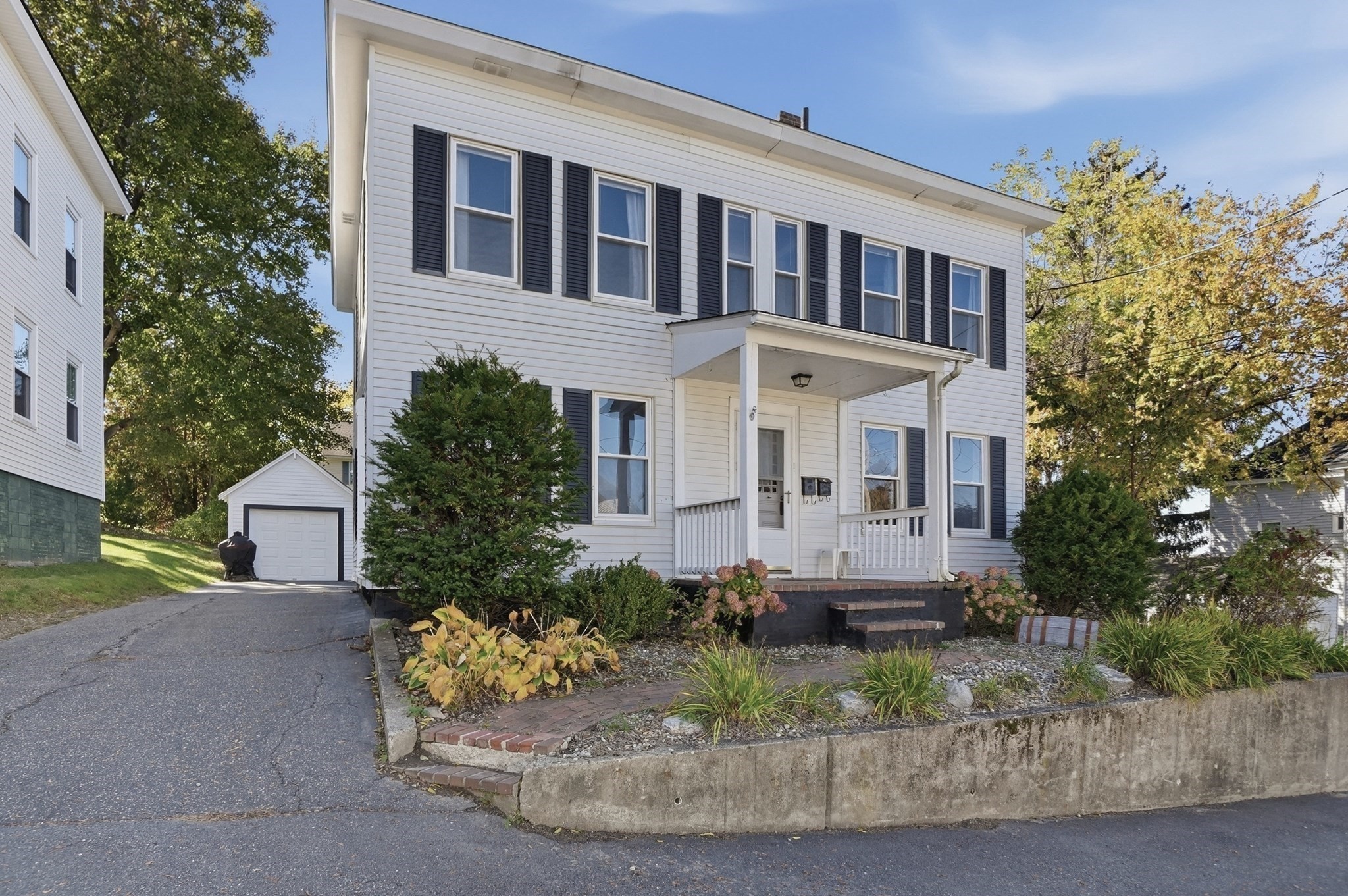 11 Front Street, Clinton, Massachusetts 3507
