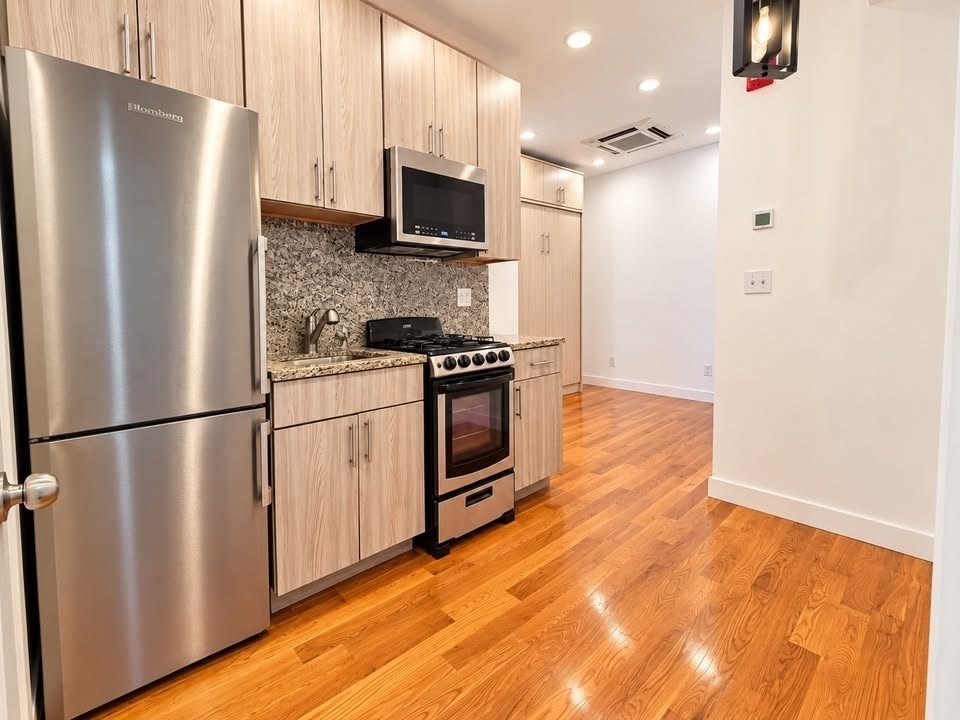 16 Fifth St, Chelsea, Massachusetts 02150