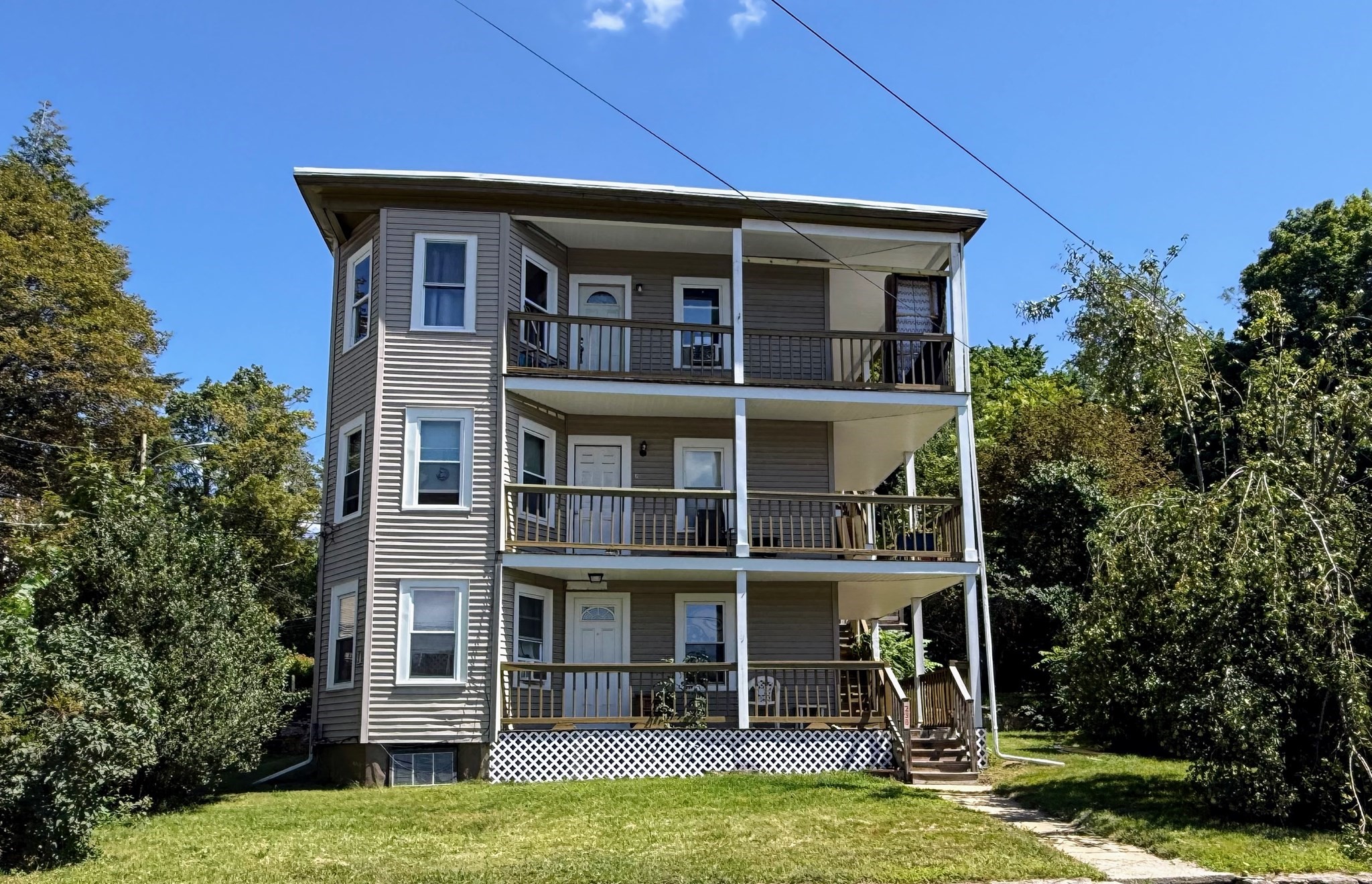 238 Pleasant St, Southbridge, Massachusetts 1240