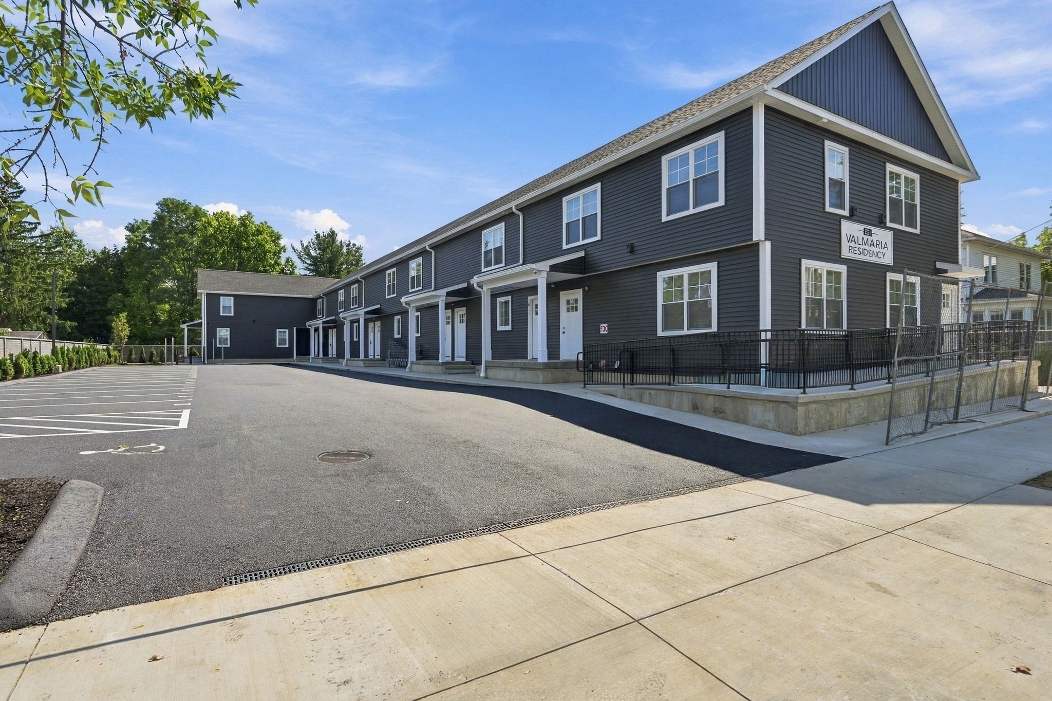 61 Parker St, Springfield, Massachusetts 01151