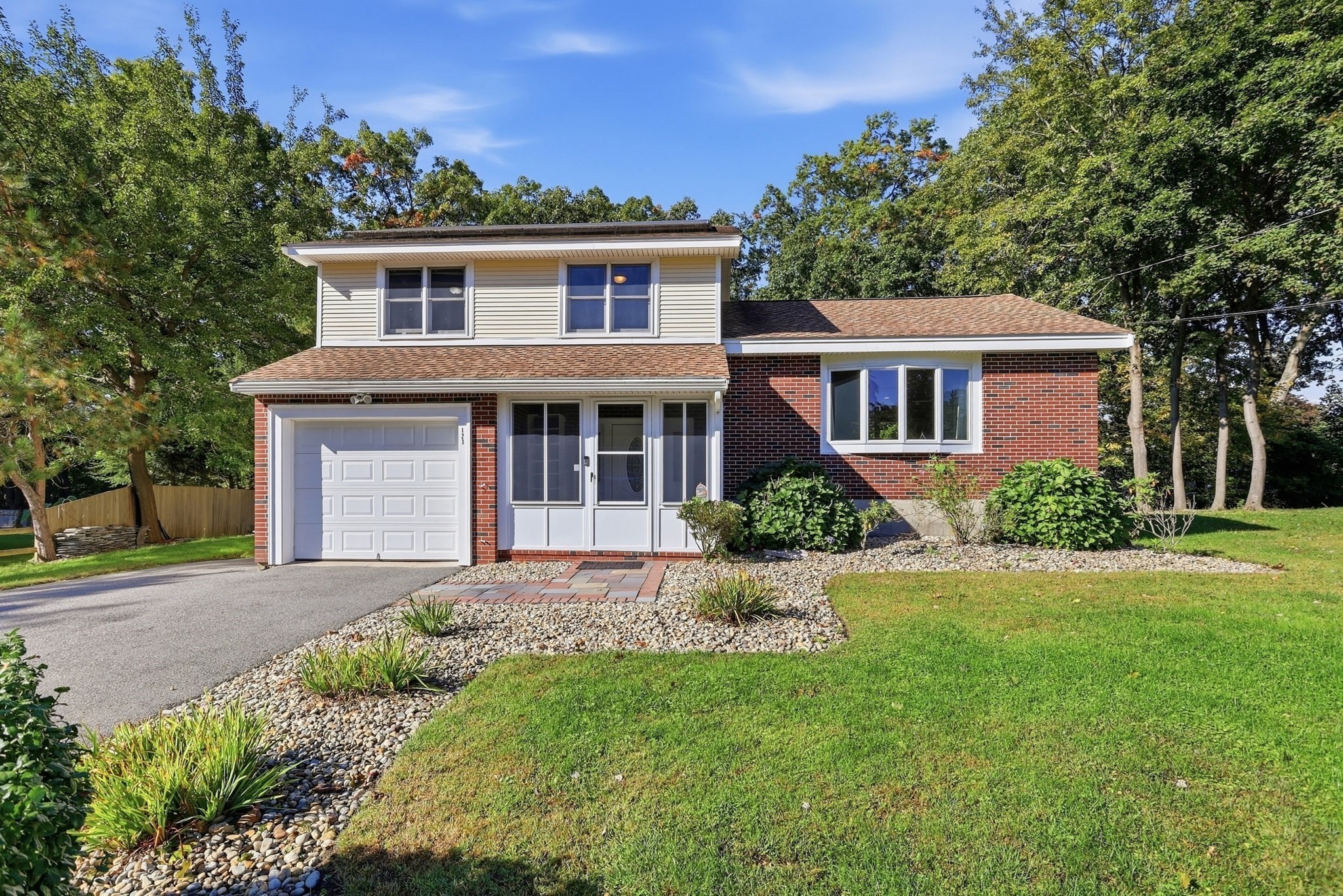 123 Lincoln Pkwy, Lowell, Massachusetts 3407