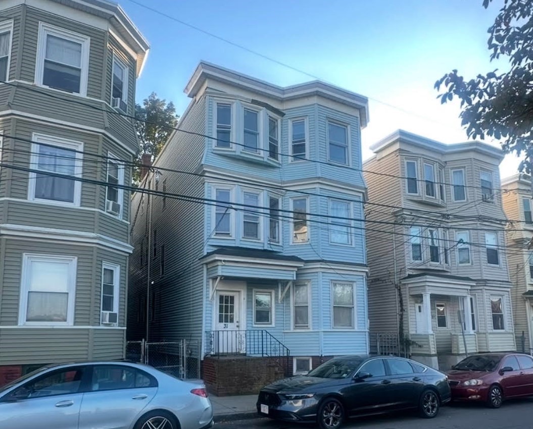 31 Library St, Chelsea, Massachusetts 3786