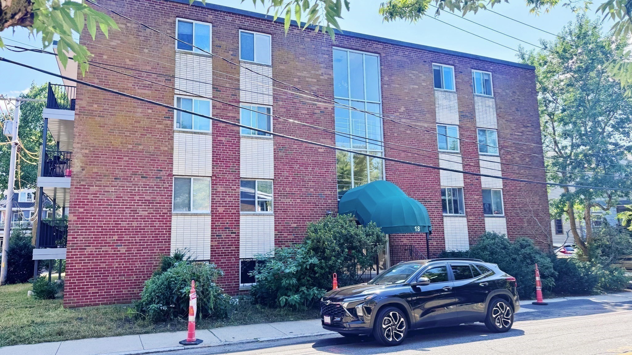18 Pond St, Boston, Massachusetts 2421