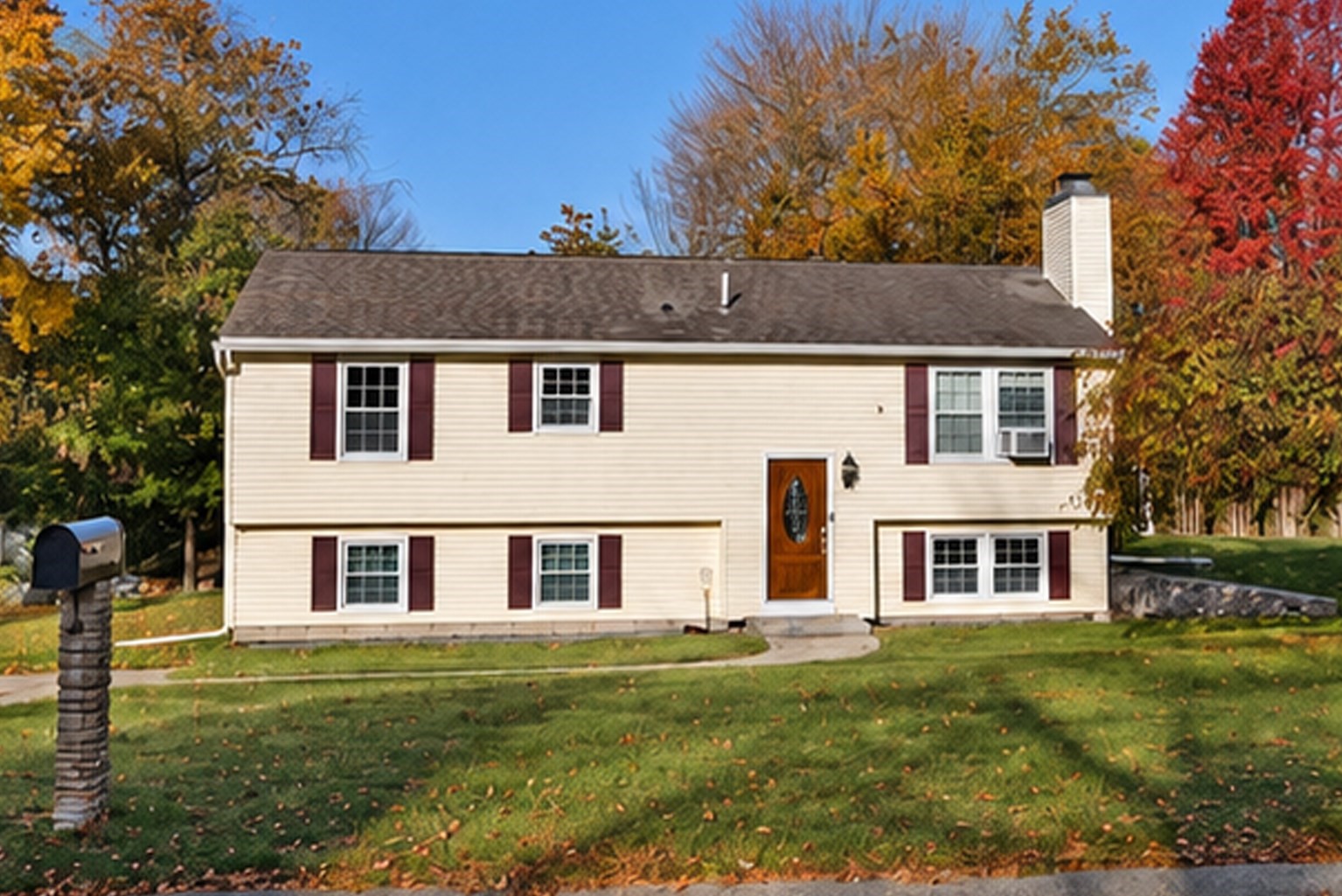 2 Empire Cir, Bellingham, Massachusetts 2508
