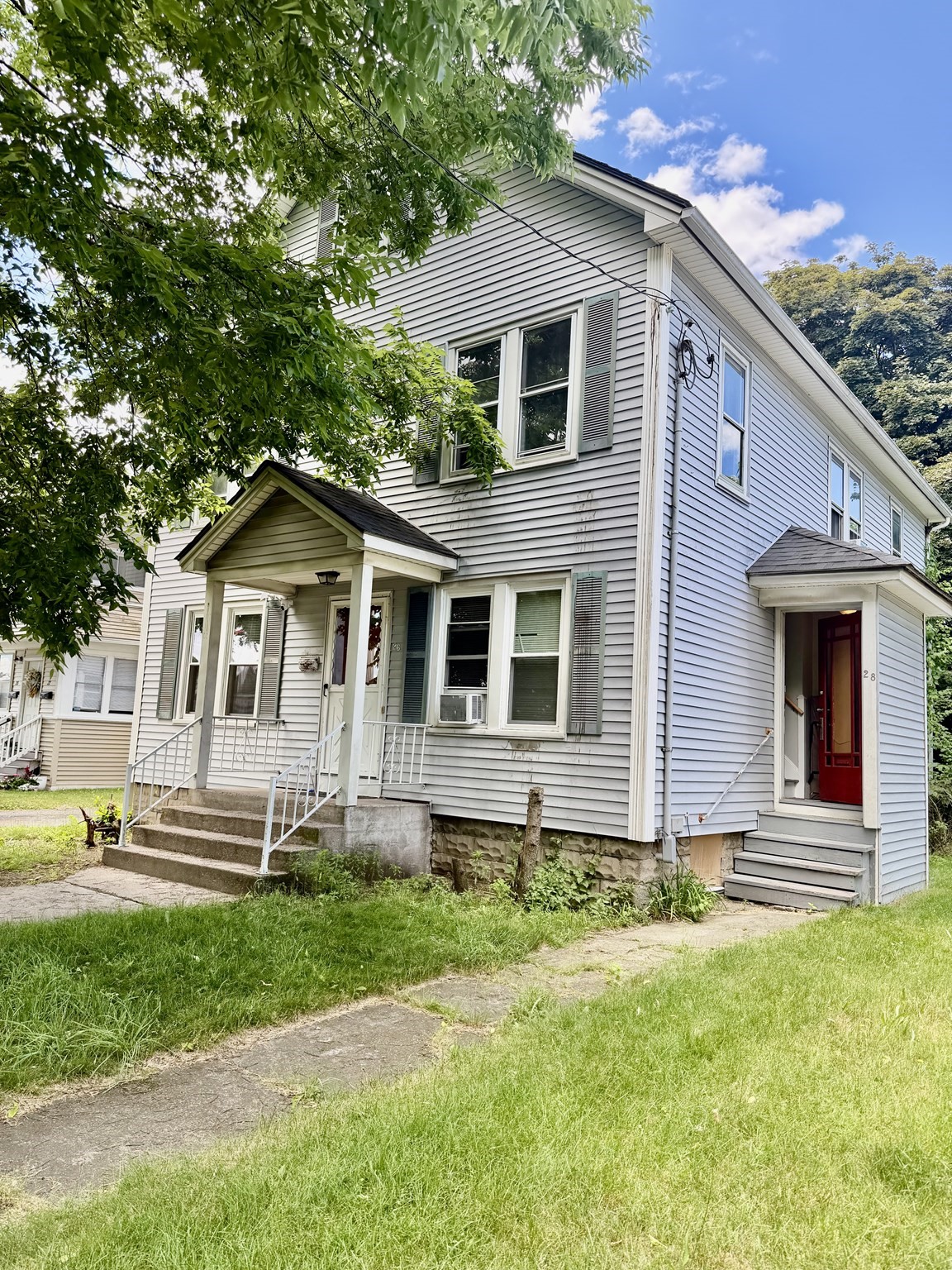 26-28 Saint James Cir, Springfield, Massachusetts 01104