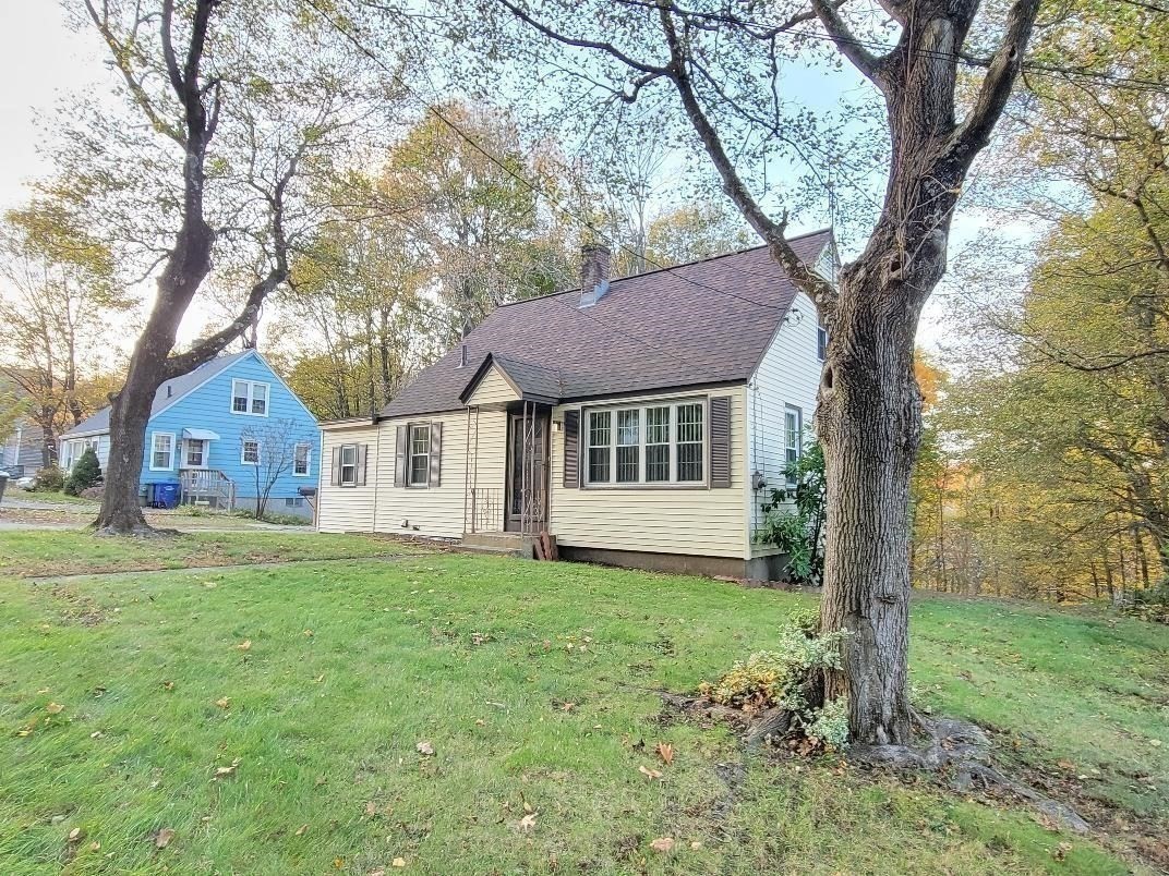 103 Elm Street, Leominster, Massachusetts 01453