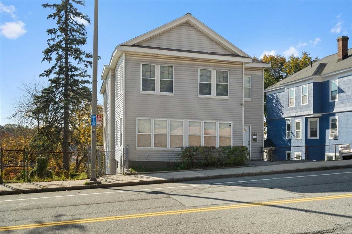 258 Belmont St, Worcester, Massachusetts 01604